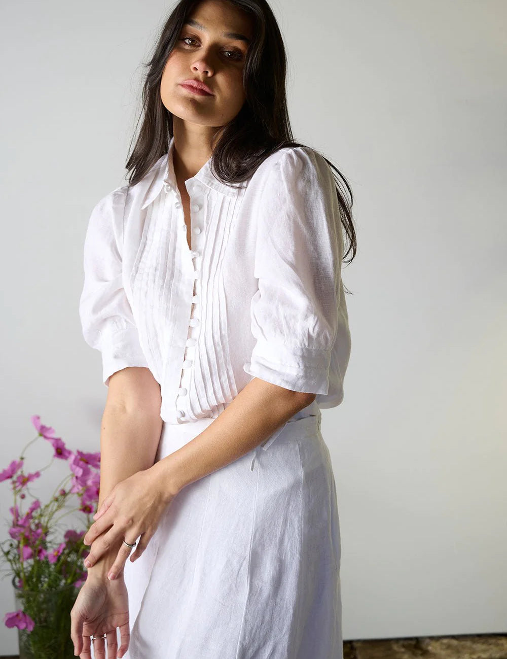 eadie-lifestyle-lidia-linen-blouse-white-129503_jpg.webp