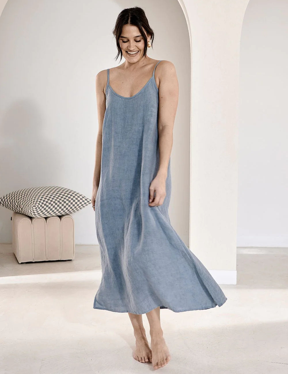 eadie-lifestyle-midi-linen-slip-dress-blue-564662_jpg.webp