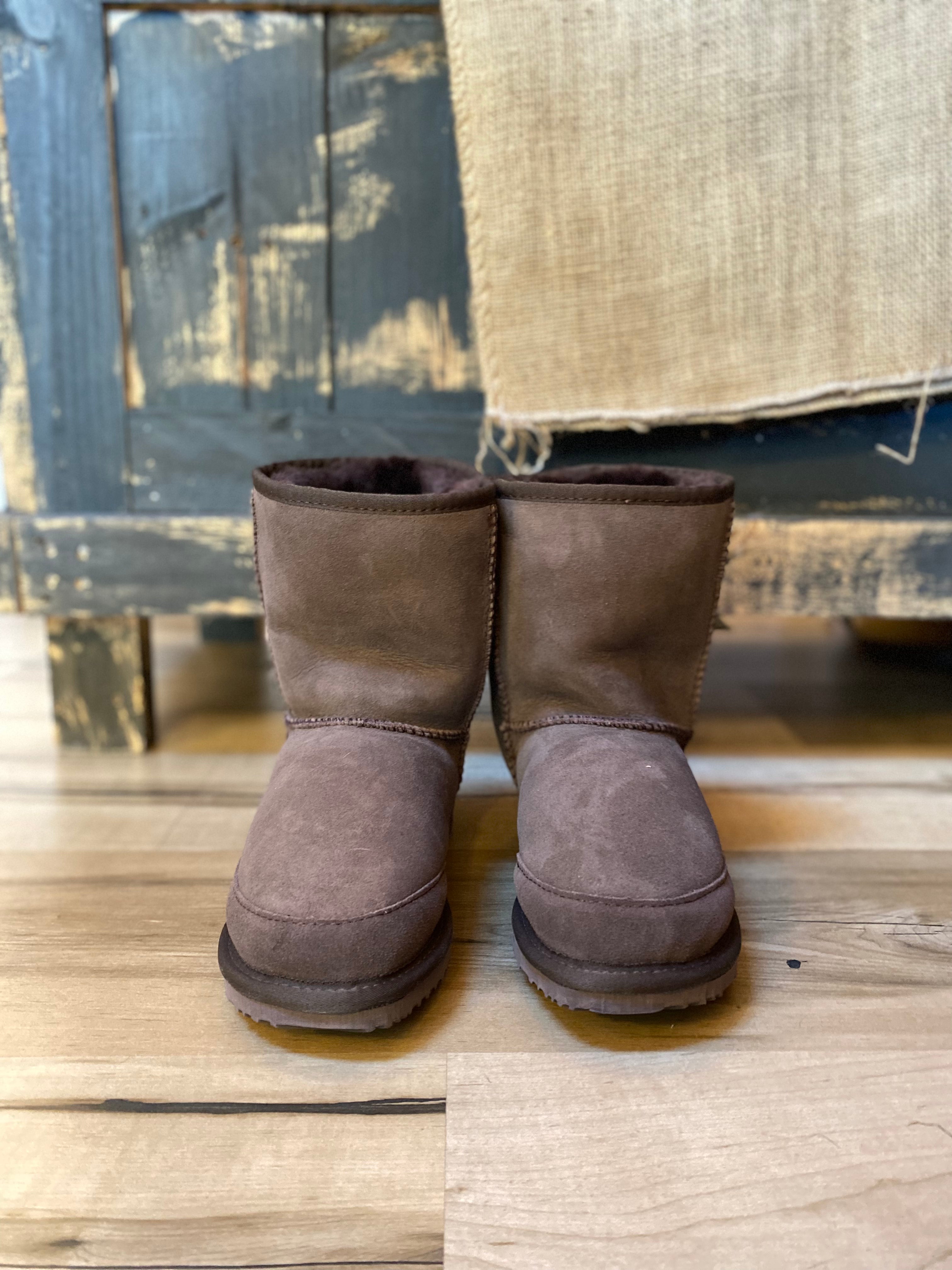 Mid Classic Ugg Boot - Chocolate