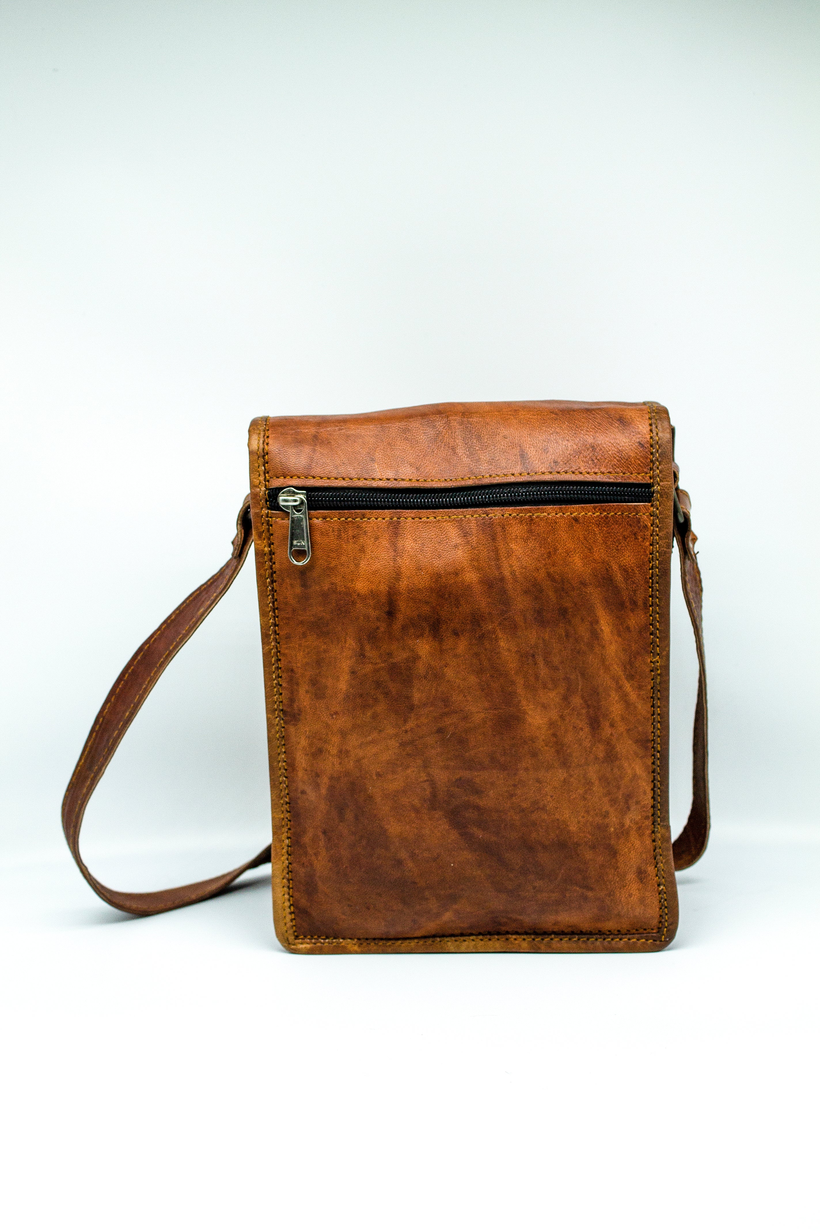 Goat Leather Messenger  F7"